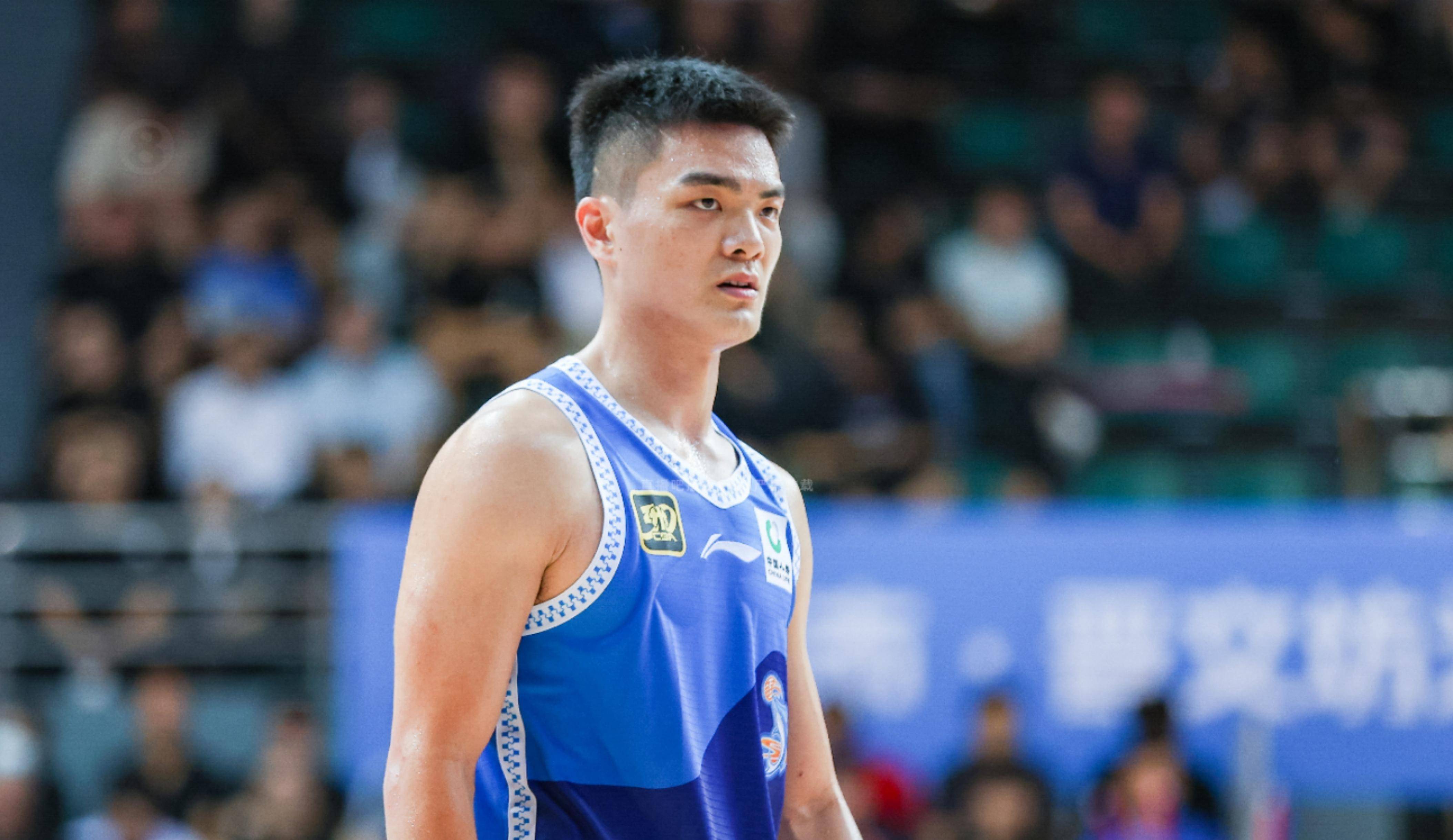 开云体育关于赛地聚焦——亚冠冲刺阶段热度飙升，深圳男篮外线爆发，悬念犹存，赛程密集仍需轮换的信息